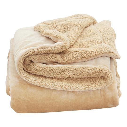 Soft Double-Sided Lamb Fleece Blanket Soft Double-Sided Lamb Fleece Blanket